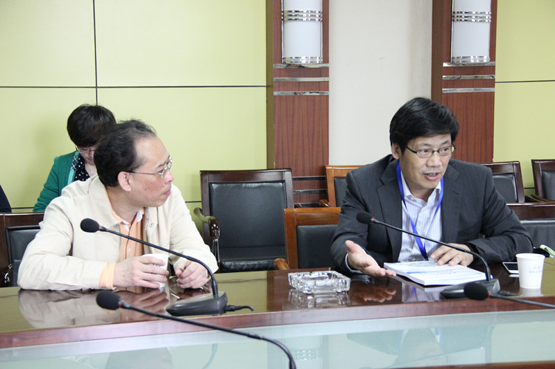 评估专家史建平教授走访兔子先生
1_副本.jpg